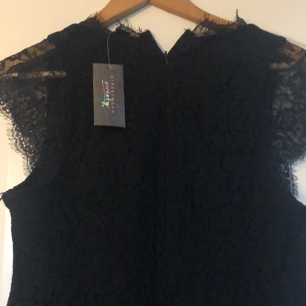 Women’s lace jumpsuit - NWT - Picture 4 of 9